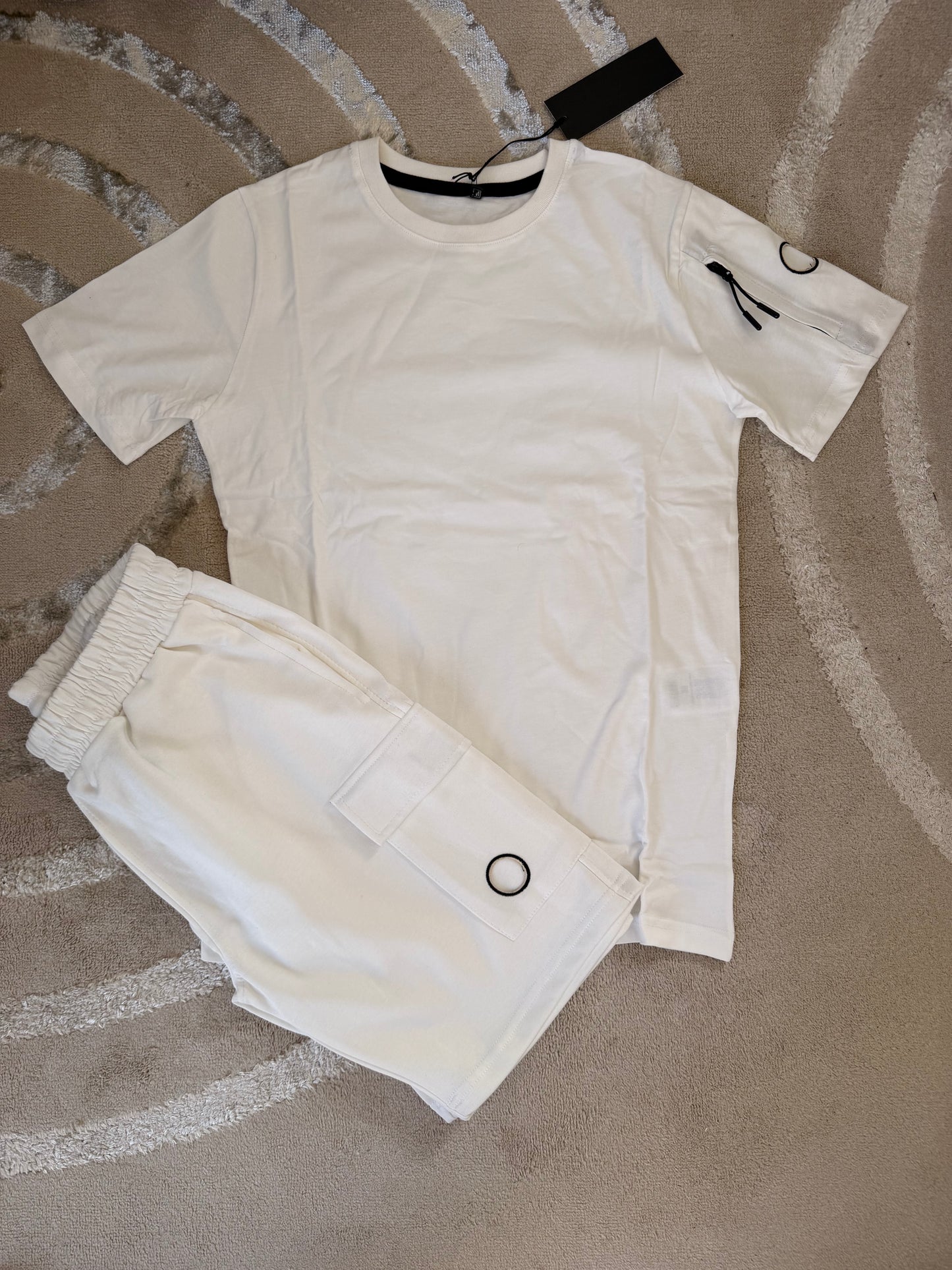 Ensemble short t short